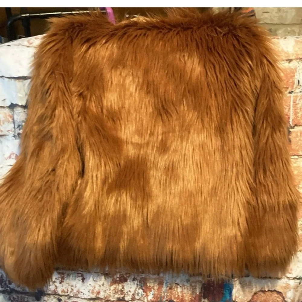 Charlotte Russe Faux Fur Coat in Rusty Brown orange. Size m - Picture 6 of 6